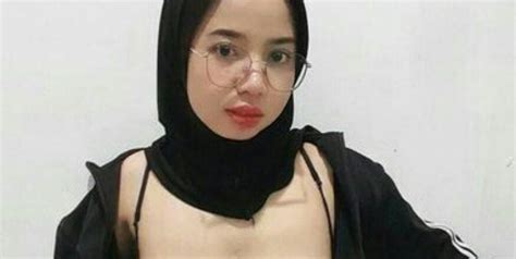 cewek lonte|Defi Wahyuni Jilbab Binal